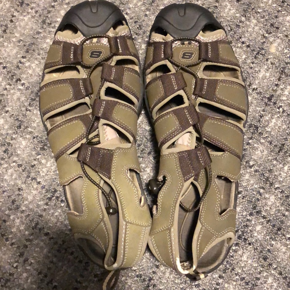 Tan Sketchers Sandals